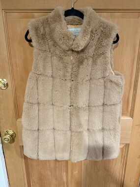 Saks off Fifth - Plush Taupe Faux Fur Vest, Woman Size S